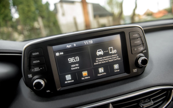 Hyundai Santa Fe cena 104900 przebieg: 17200, rok produkcji 2019 z Debrzno małe 596